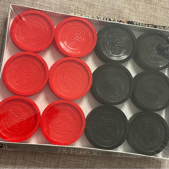 Checker Rug Game - Picture 2 of 2